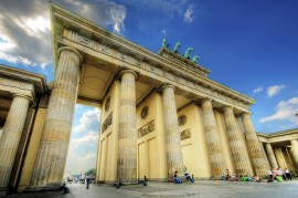 Berlin felett az g Brandenburgi kapu